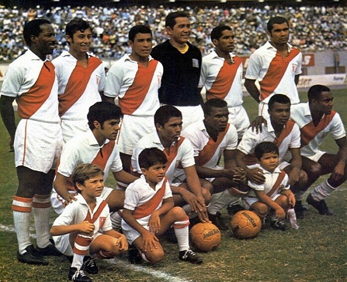 Peru between golden generations